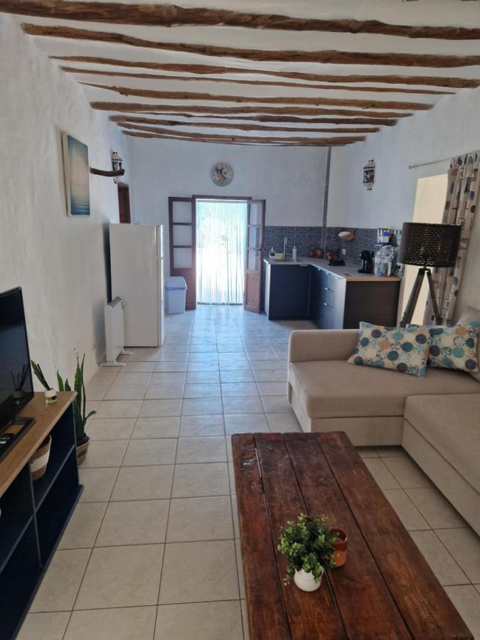 Casa De La Familia - Baza